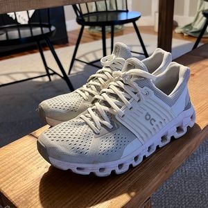 On women tennis shoes